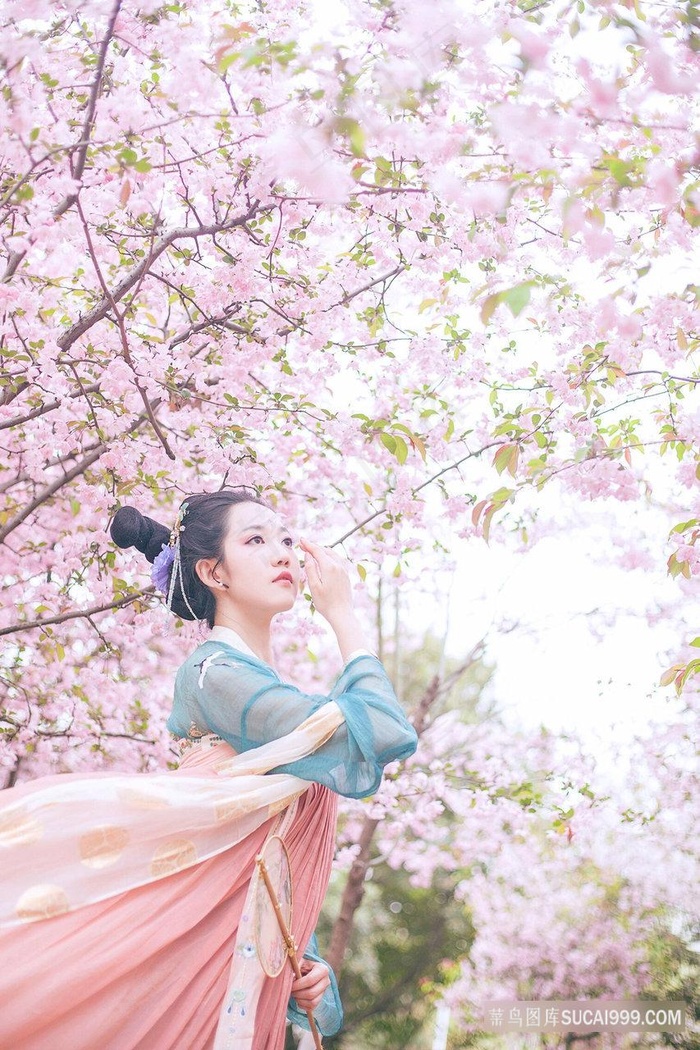 男的和女的一起怼怼怼的